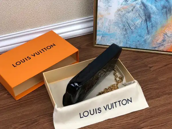 Cheap LOUIS VUITTON POCHETTE FÉLICIE