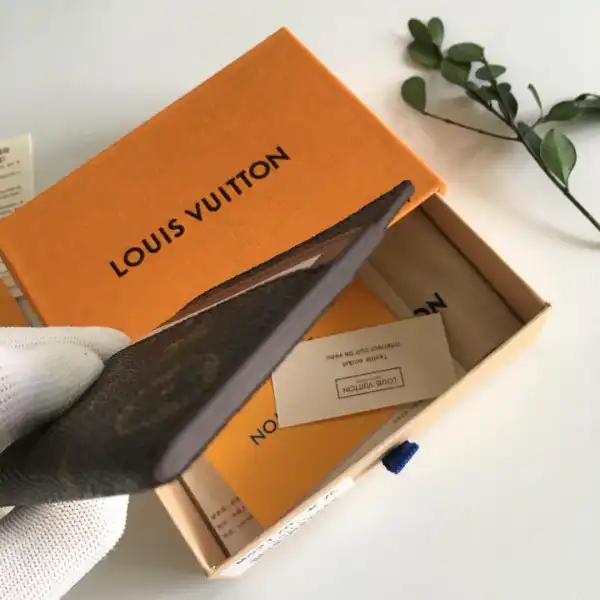 Affordable LOUIS VUITTON BANDOULIERE 50DOUBLE CARD HOLDER