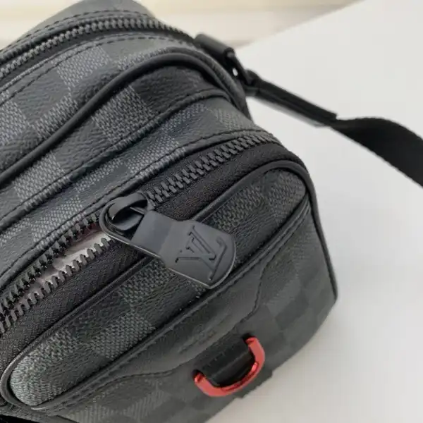 LOUIS VUITTON UTILITY MESSENGER BAG