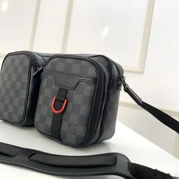 LOUIS VUITTON UTILITY MESSENGER BAG