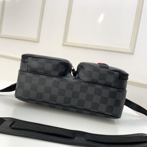 HOT SALE LOUIS VUITTON UTILITY MESSENGER BAG