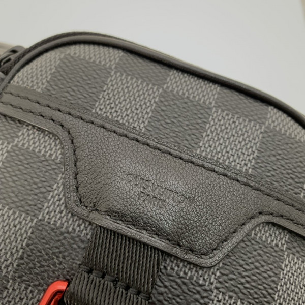 HOT SALE LOUIS VUITTON UTILITY MESSENGER BAG