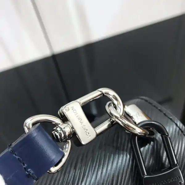 First bag ru LOUIS VUITTON TWIST PM