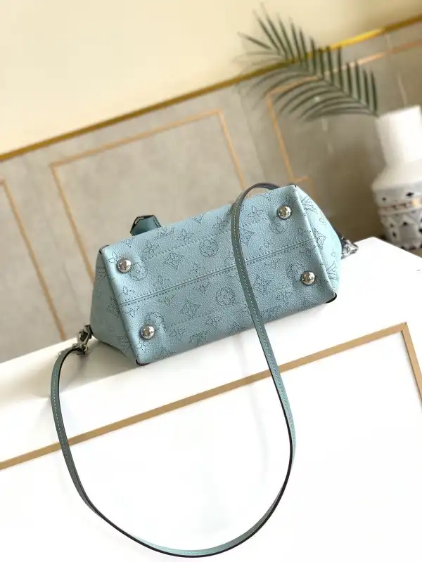 Rep LOUIS VUITTON HINA PM