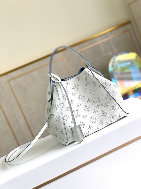 HOT SALE LOUIS VUITTON HINA PM