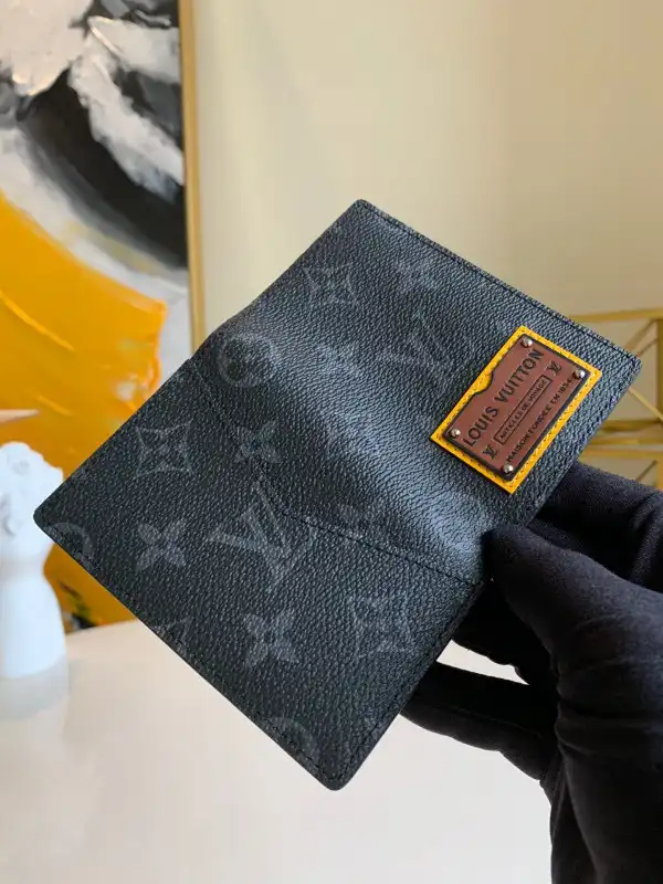 LOUIS VUITTON POCKET ORGANIZER