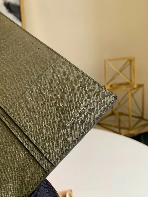 Cheap LOUIS VUITTON BRAZZA WALLET