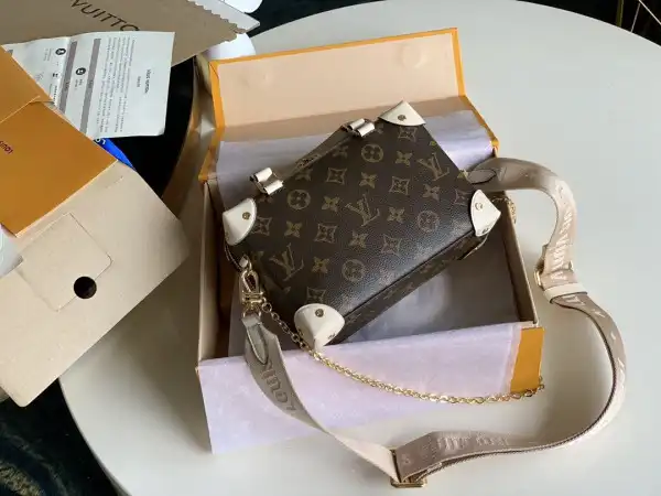 Affordable LOUIS VUITTON PETITE MALLE SOUPLE