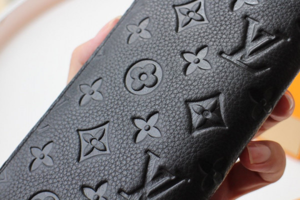 LOUIS VUITTON BRAZZA WALLET