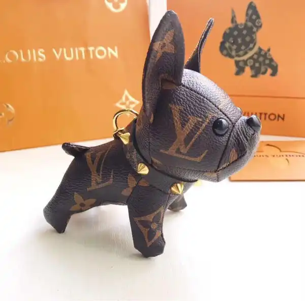 LOUIS VUITTON KAEY CHAIN