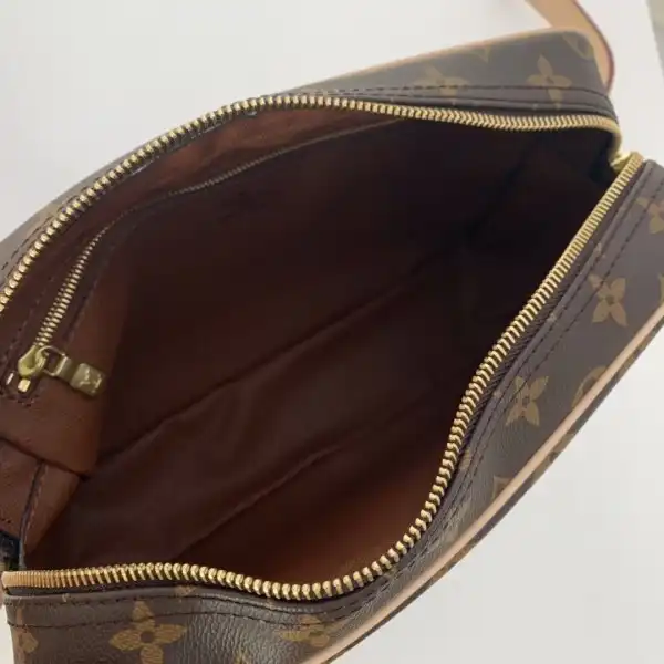 Aaa replica bags LOUIS VUITTON MESSENGER BAG