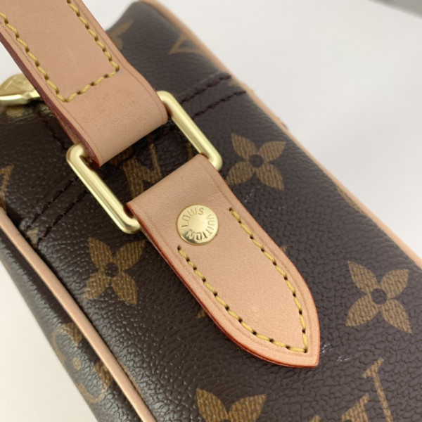 LOUIS VUITTON MESSENGER BAG