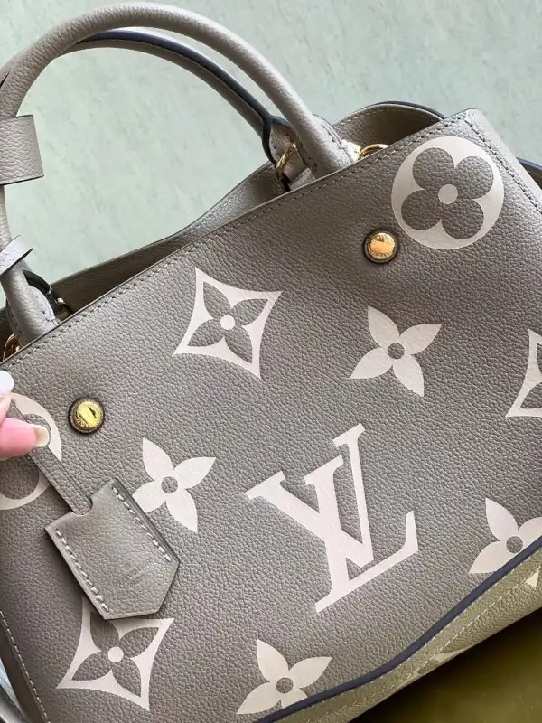 First bag ru LOUIS VUITTON MONTAIGNE MM