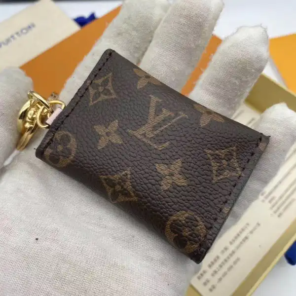 LOUIS VUITTON KIRIGAMI POUCH BAG CHARM AND KEY HOLDER