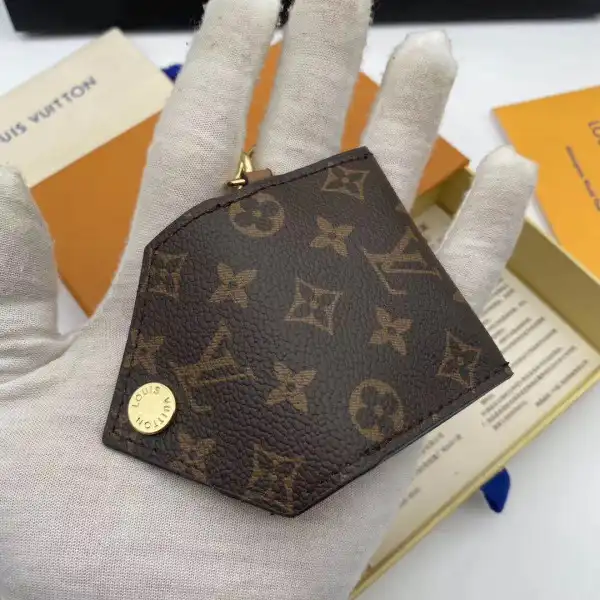 LOUIS VUITTON KIRIGAMI POUCH BAG CHARM AND KEY HOLDER