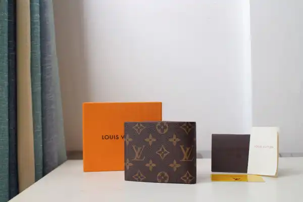 TO LOUIS VUITTON AMERIGO WALLET