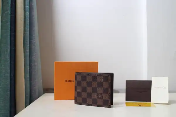 Cheap LOUIS VUITTON AMERIGO WALLET