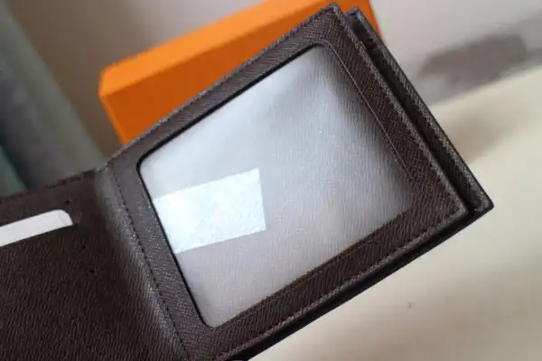 TO LOUIS VUITTON AMERIGO WALLET