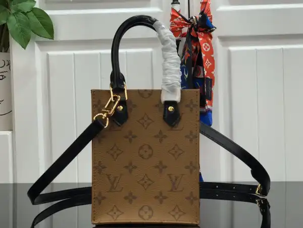 Frstbag ru LOUIS VUITTON PETIT SAC PLAT