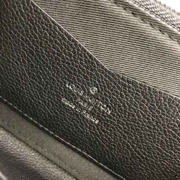 LOUIS VUITTON LOCKME WALLET