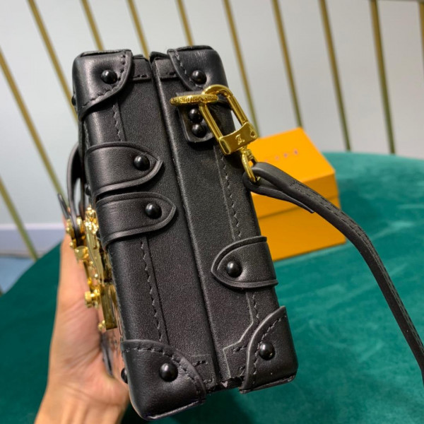 LOUIS VUITTON PETITE MALLE