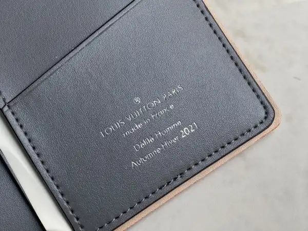 Cheap LOUIS VUITTON BRAZZA WALLET