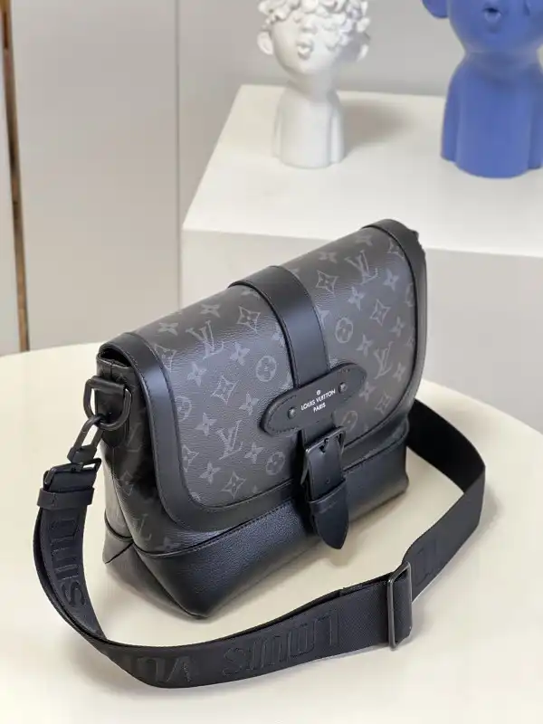 Aaa replica ru LOUIS VUITTON SAUMUR MESSENGER