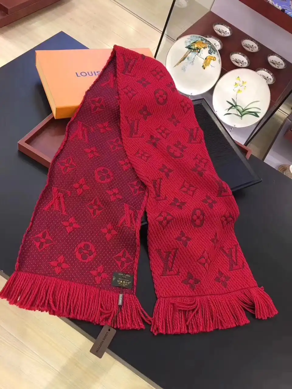 Frstbag ru LOUIS VUITTON SCARF