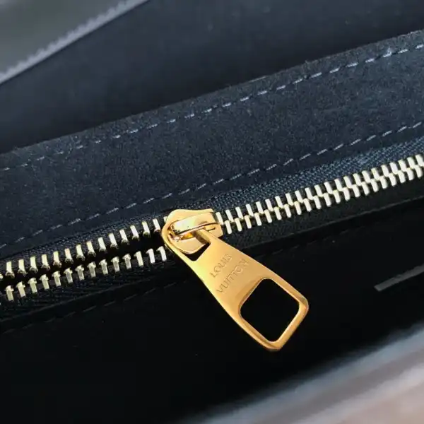 Louis Vuitton ONE HANDLE