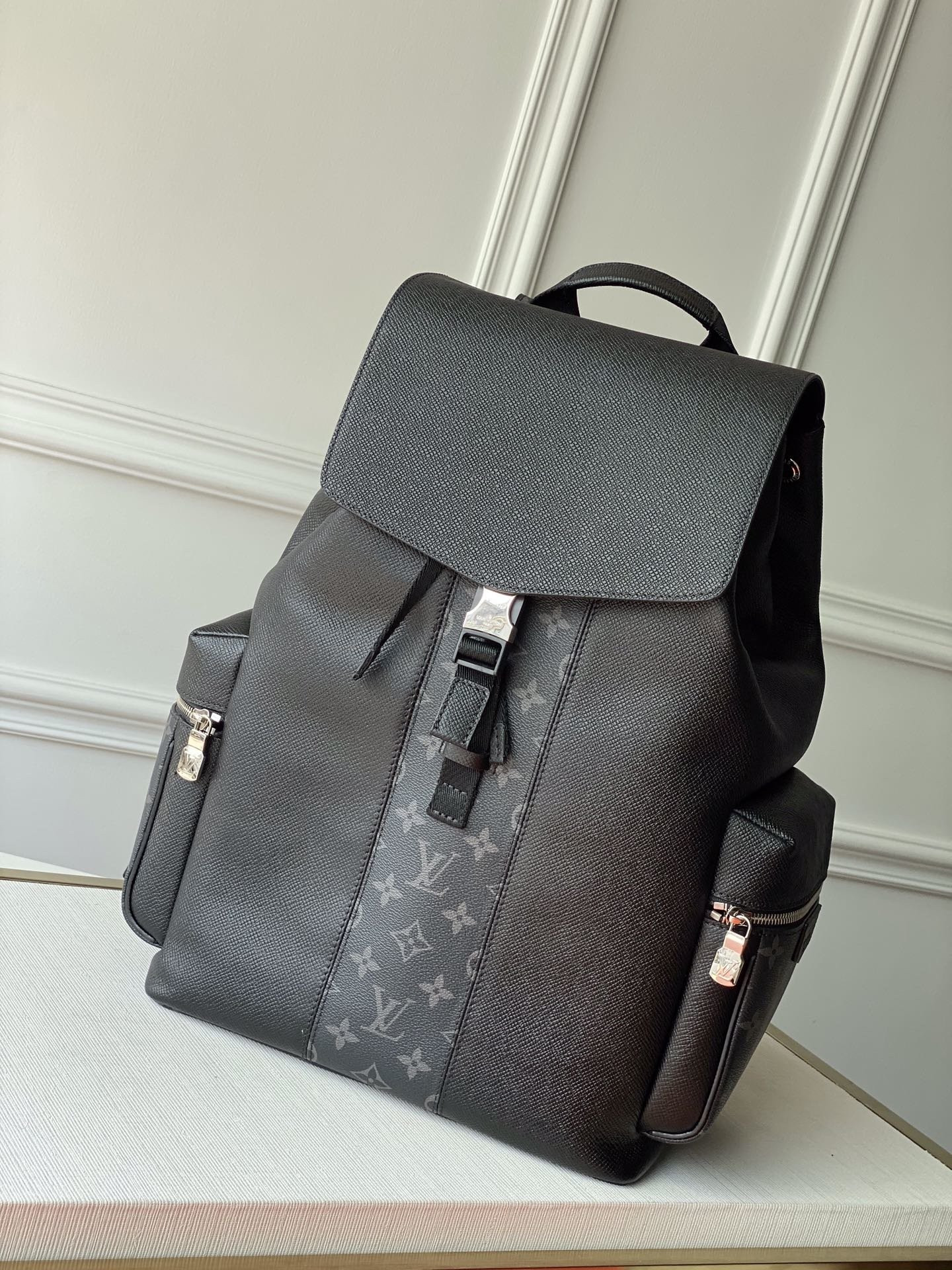 HOT SALE LOUIS VUITTON OUTDOOR BACKPACK