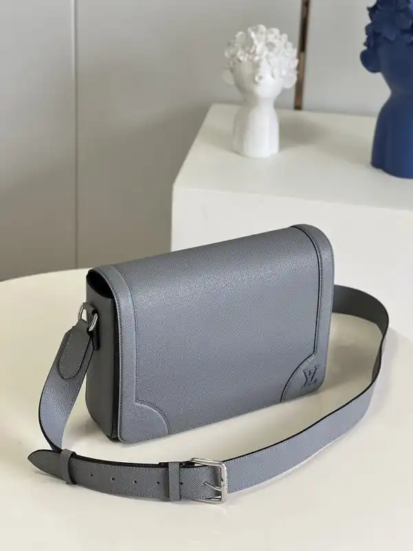 LOUIS VUITTON NEW FLAP MESSENGER