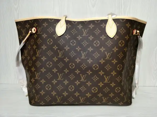 First bag ru Louis Vuitton NEVERFULL GM