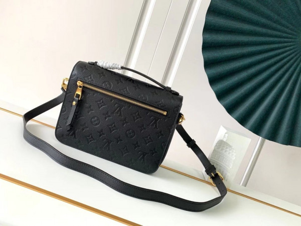 HOT SALE Louis Vuitton Pochette Metis