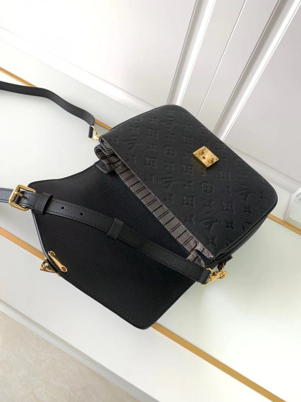 HOT SALE Louis Vuitton Pochette Metis