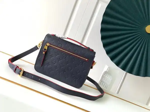 Louis Vuitton Pochette Metis