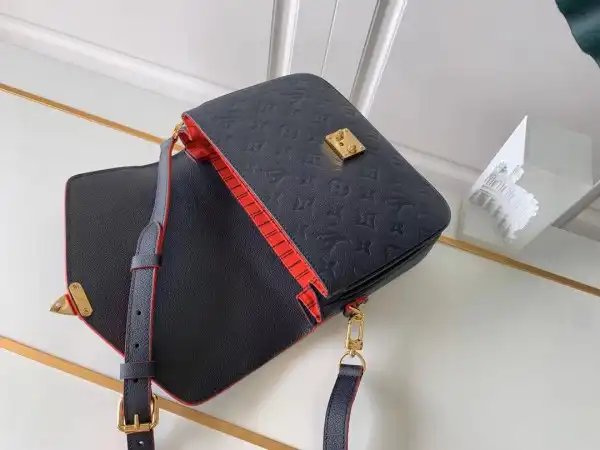 Frstbag ru Louis Vuitton Pochette Metis