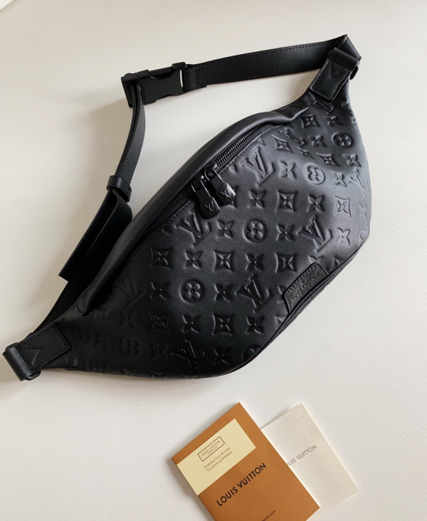 LOUIS VUITTON DISCOVERY BUMBAG