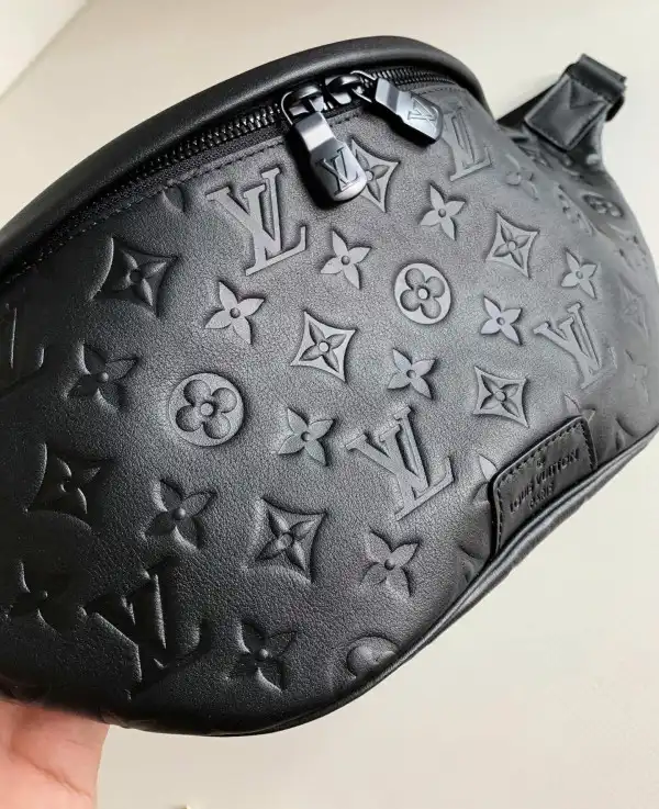 Frstbag ru LOUIS VUITTON DISCOVERY BUMBAG