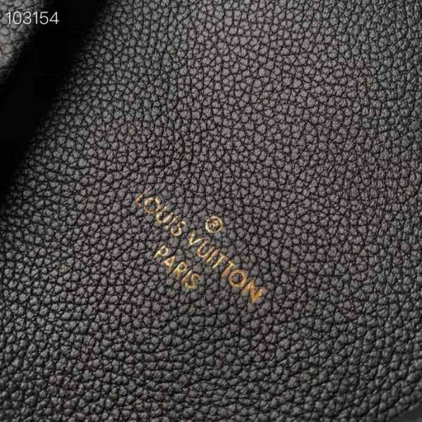 LOUIS VUITTON V TOTE MM