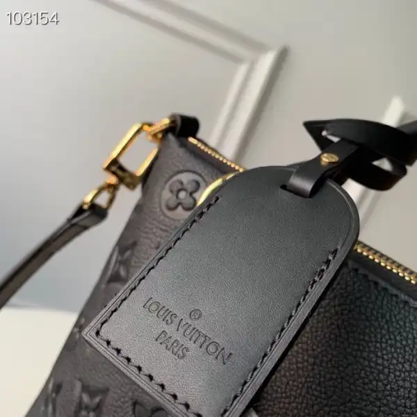 Aaa replica ru LOUIS VUITTON V TOTE MM