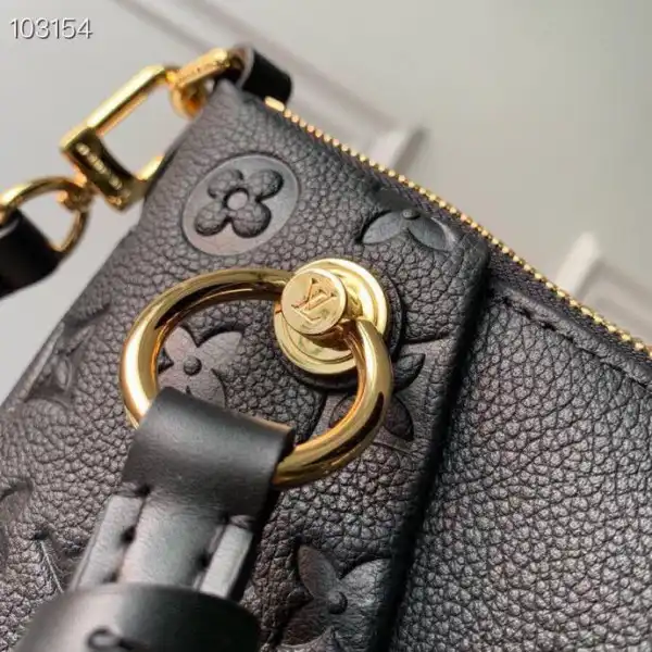 Frstbag ru LOUIS VUITTON V TOTE MM