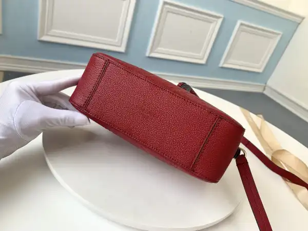 LOUIS VUITTON SAINTONGE