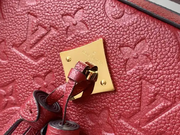 First bag ru LOUIS VUITTON SAINTONGE