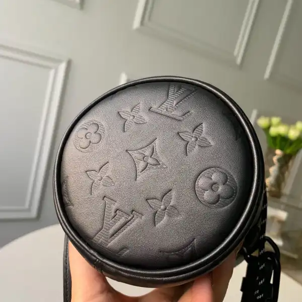 Rep LOUIS VUITTON CHALK NANO BAG