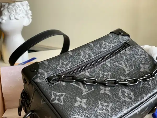 First bag ru LOUIS VUITTON MINI SOFT TRUNK