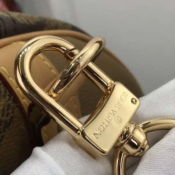 Cheap LOUIS VUITTON KEEPALL BANDOULIÈRE 50