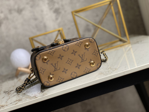 [FREE SHIPPING] LOUIS VUITTON VANITY PM