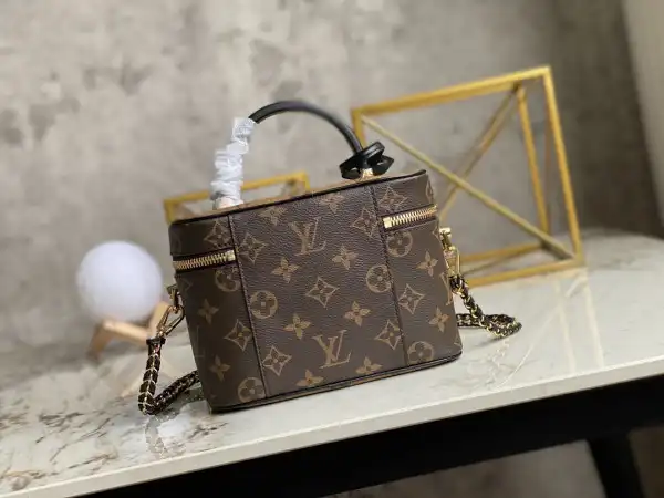 Aaa replica bags LOUIS VUITTON VANITY PM