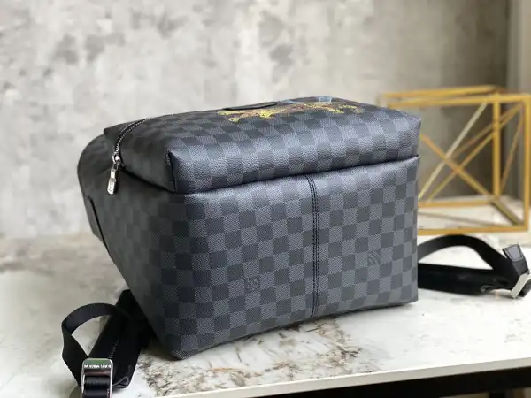 LOUIS VUITTON DISCOVERY BACKPACK