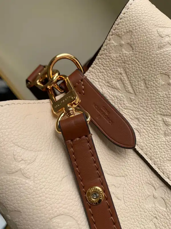 First Bag Ru LOUIS VUITTON NEONOE MM